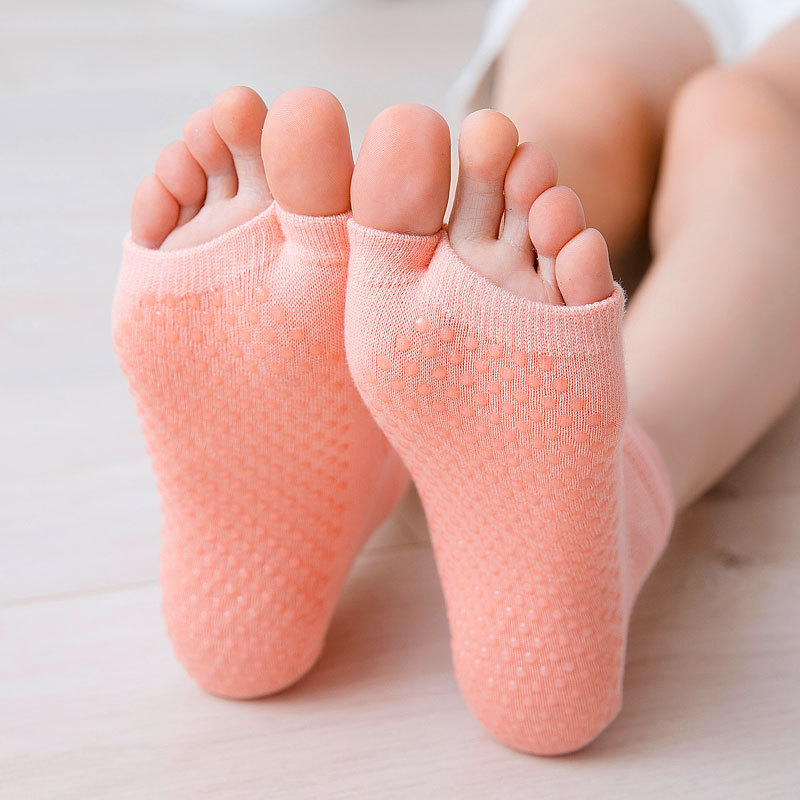 Non-Slip Split-Toe Yoga Socks  - Pilates Yoga And Gym ulasan dan harga