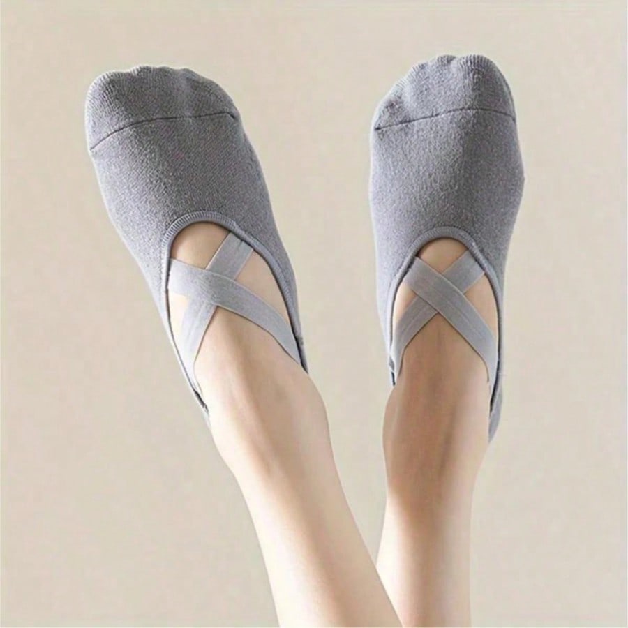 Anti-slip silicone sole yoga s - Pilates With Yoga ulasan dan harga